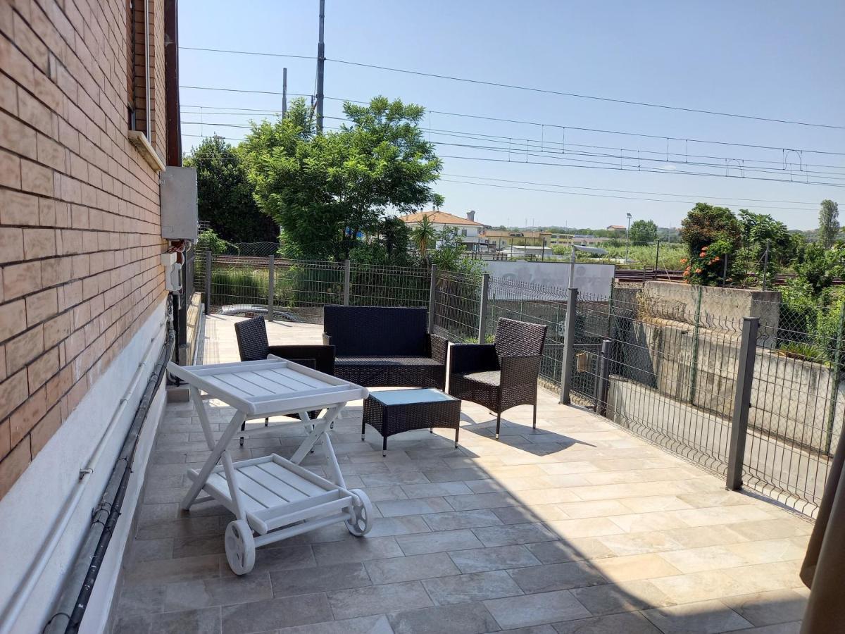 B&B La Vela Villa Rosa Di Martinsicuro Екстериор снимка